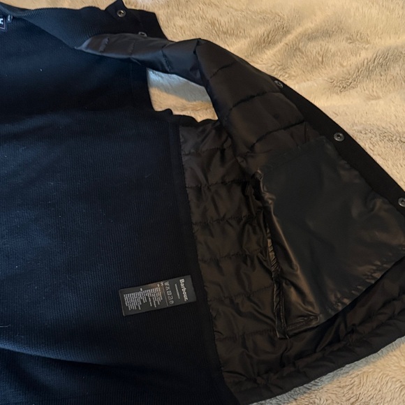 Barbour Men's Dark Quilted Vest - Picture 4 of 6